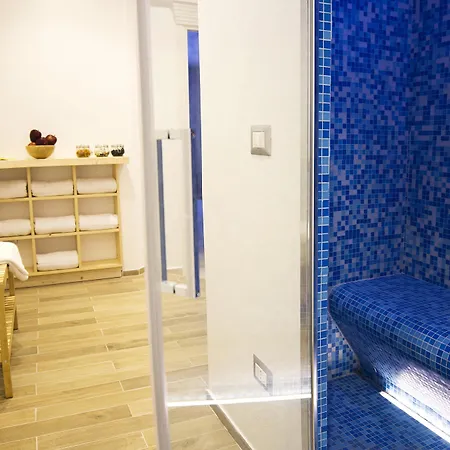 Holidays Boutique 4*